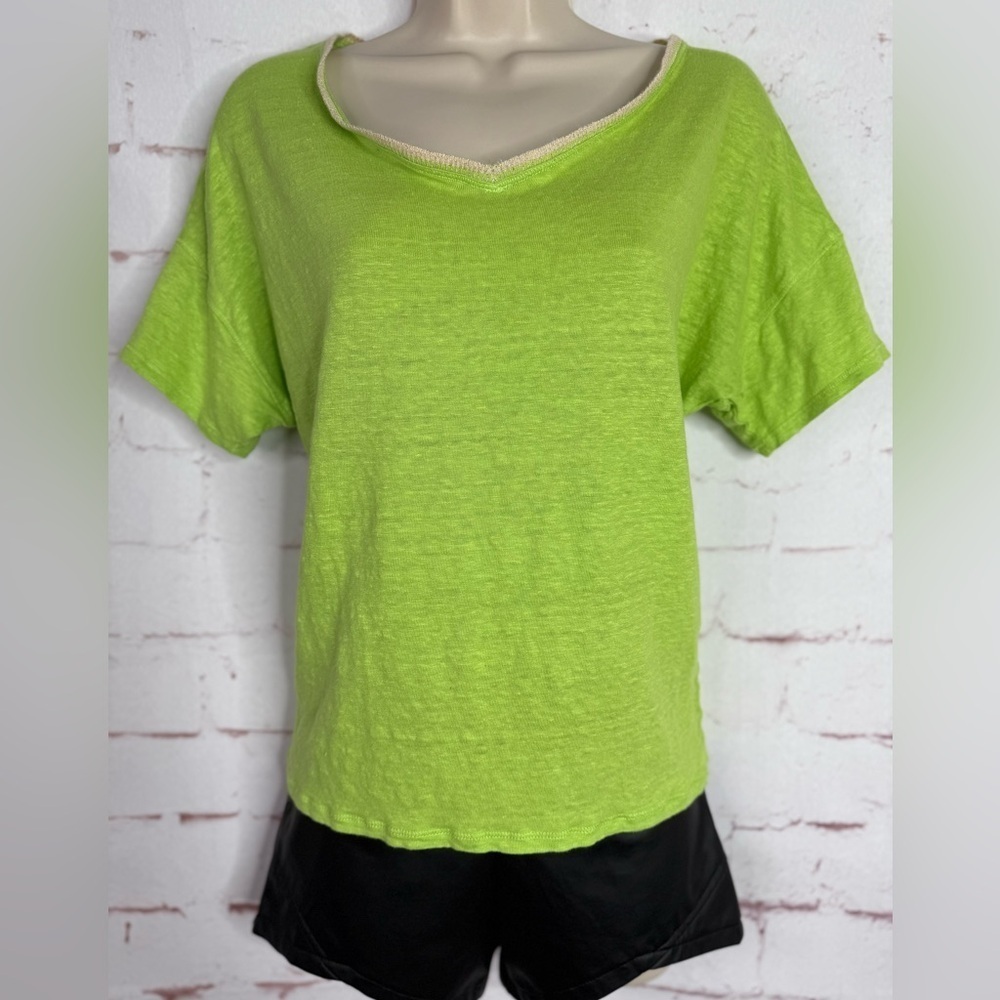 CHICO’S M Runs Large Loose Fit V-Neck Short Sleeve Light Knit Top Chico Size 1